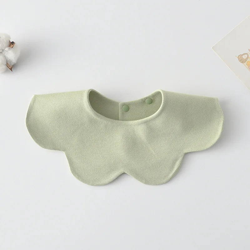 Le Pétale - Petal Shaped Bib