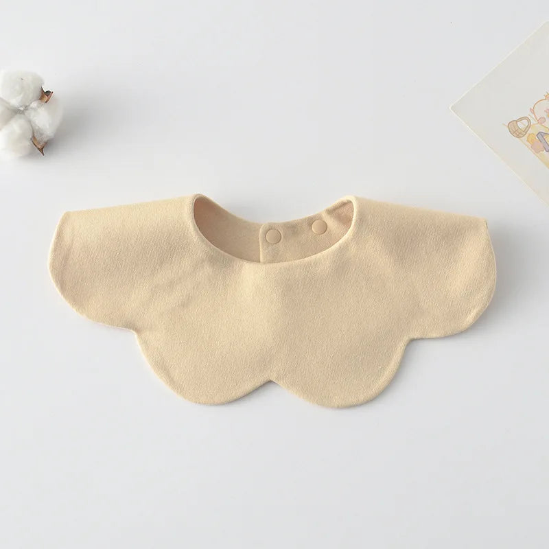 Le Pétale - Petal Shaped Bib