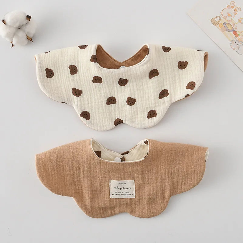 Le Pétale - Petal Shaped Bib
