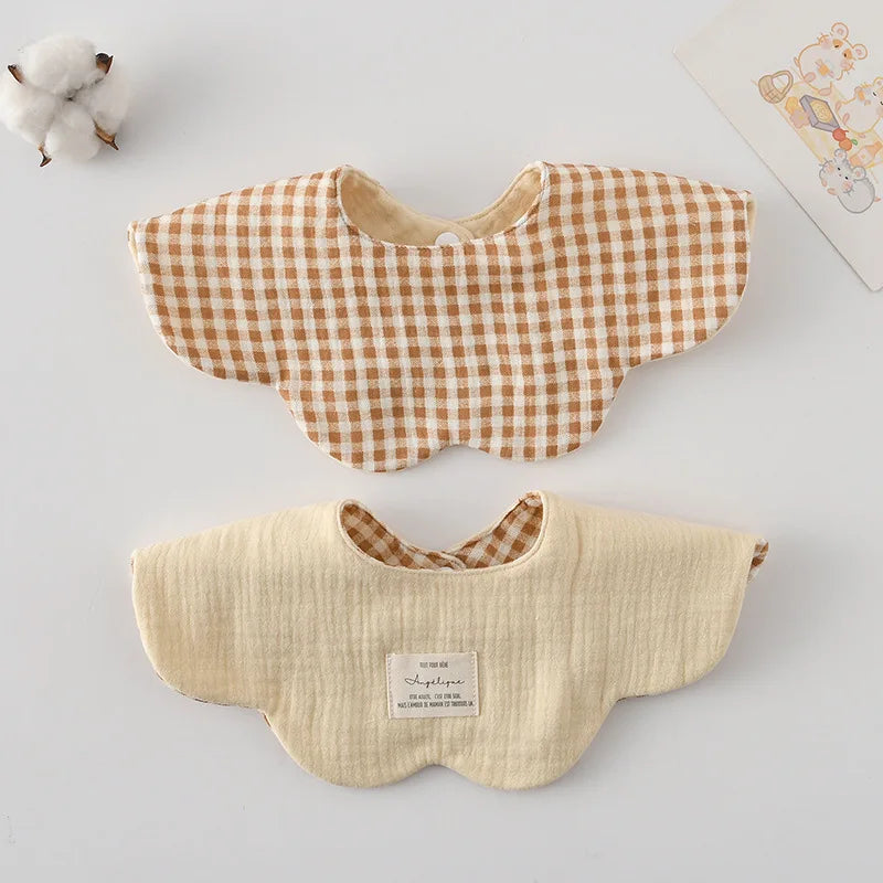 Le Pétale - Petal Shaped Bib