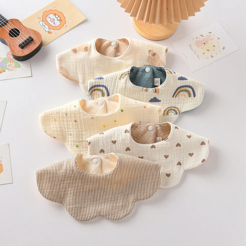 Le Pétale - Petal Shaped Bib