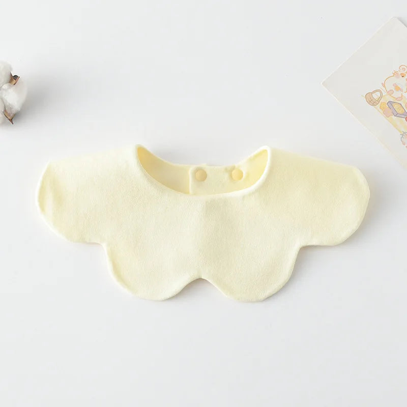 Le Pétale - Petal Shaped Bib