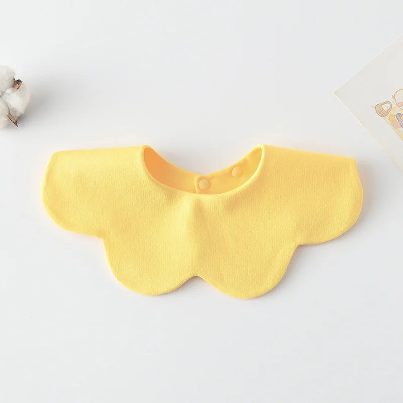 Le Pétale - Petal Shaped Bib