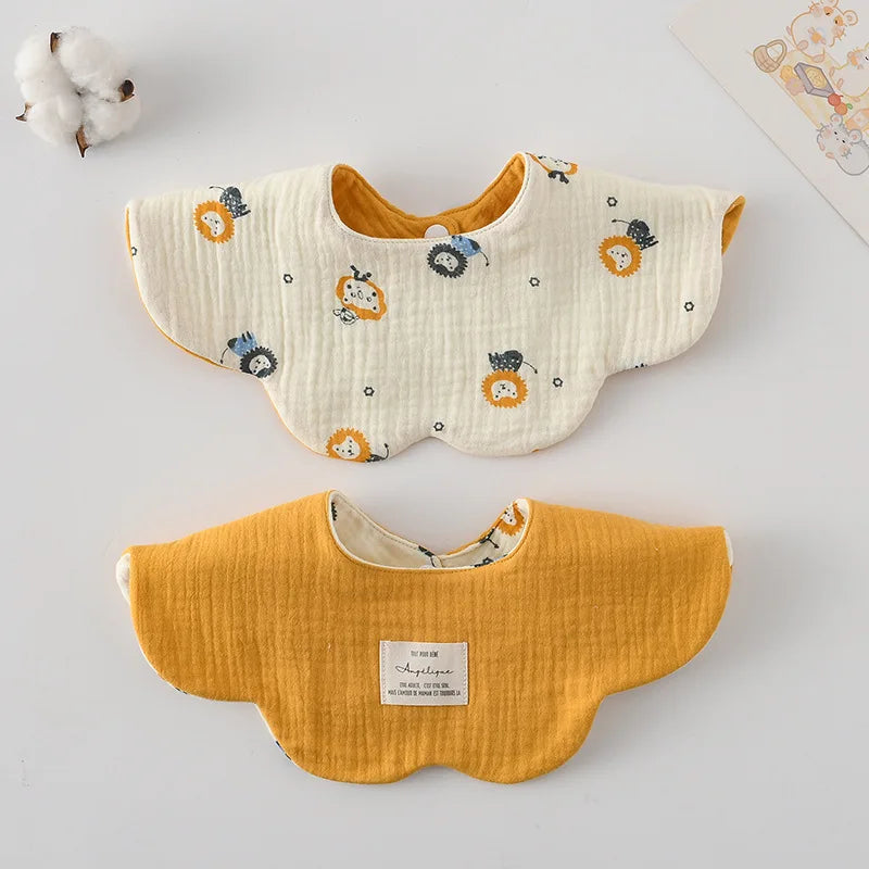 Le Pétale - Petal Shaped Bib