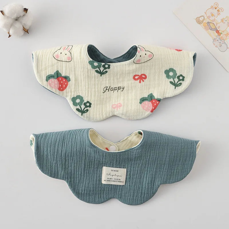 Le Pétale - Petal Shaped Bib
