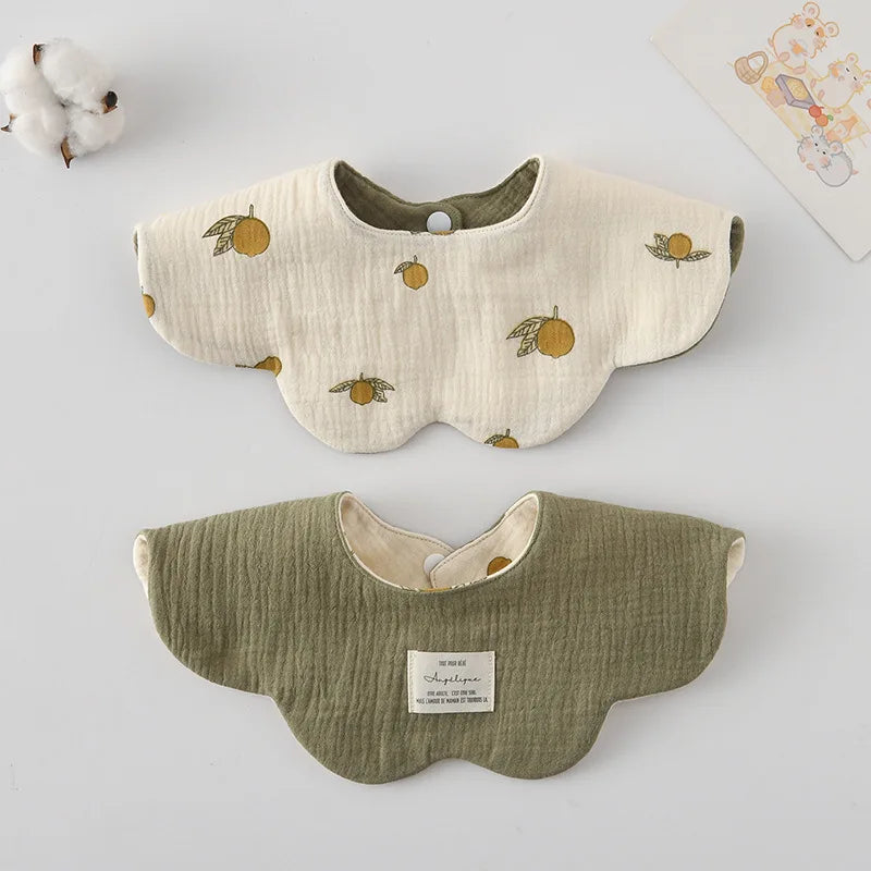 Le Pétale - Petal Shaped Bib