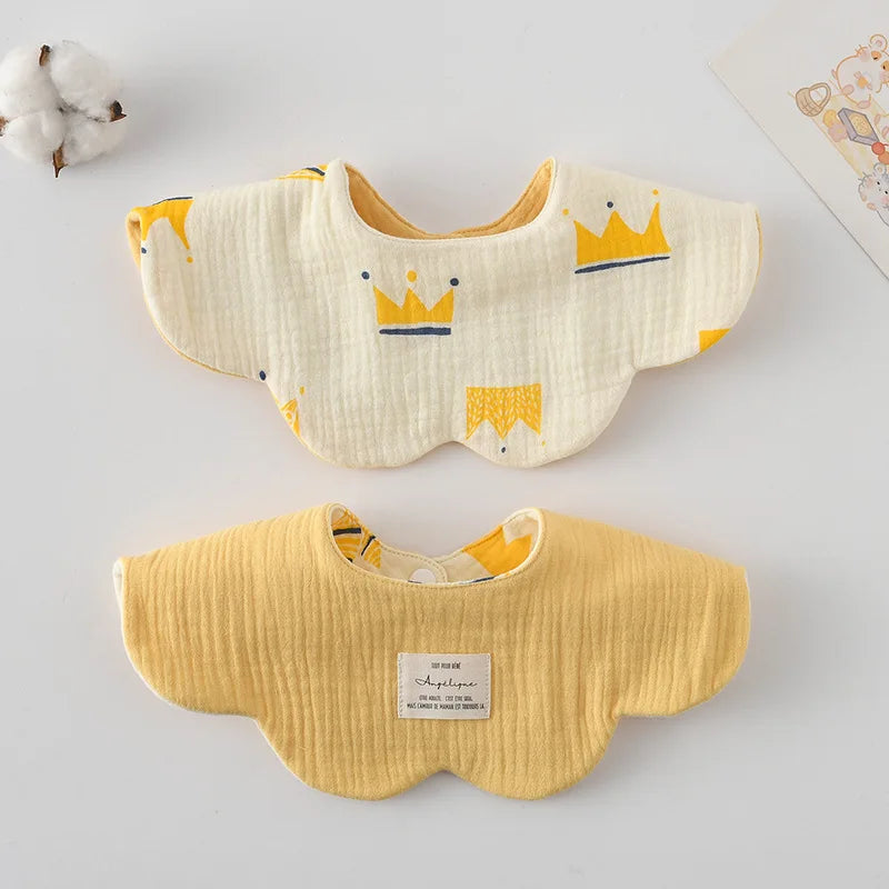 Le Pétale - Petal Shaped Bib