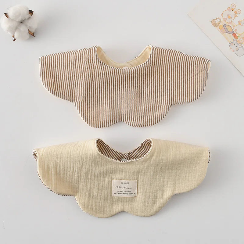Le Pétale - Petal Shaped Bib