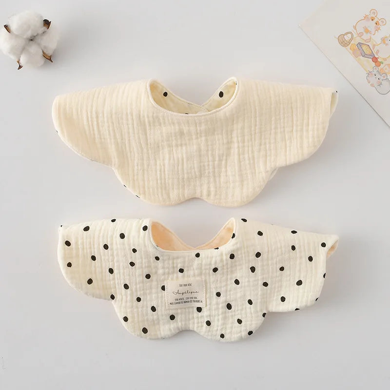 Le Pétale - Petal Shaped Bib