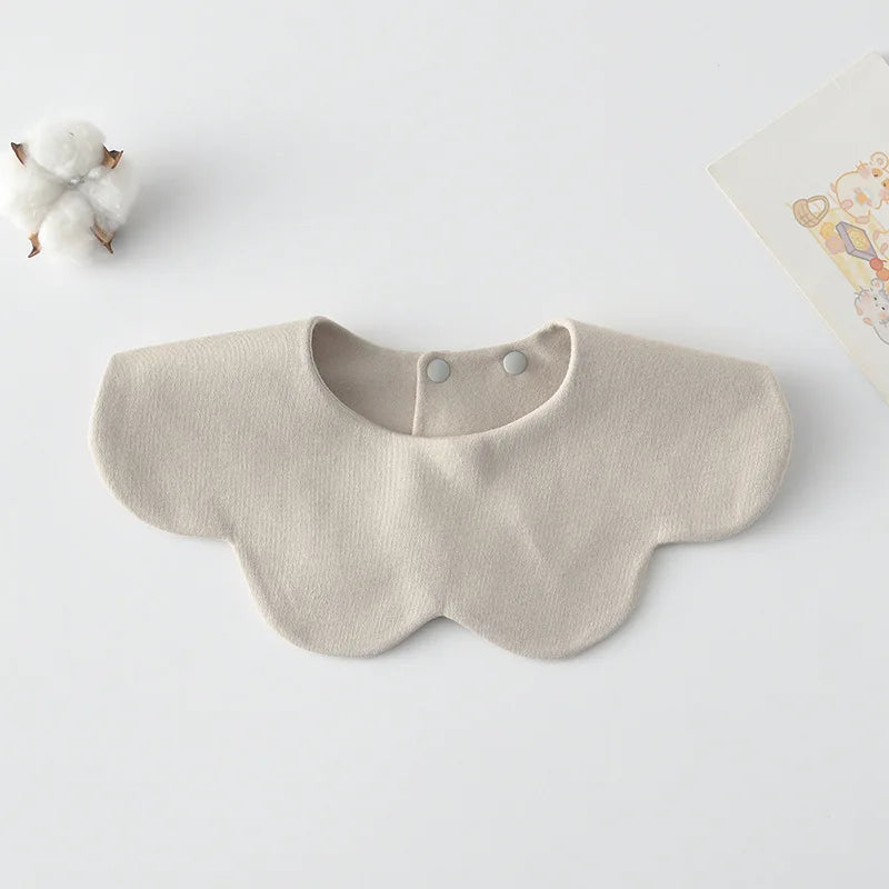 Le Pétale - Petal Shaped Bib