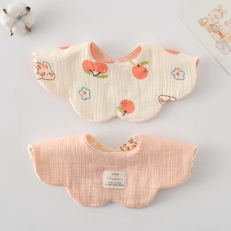 Le Pétale - Petal Shaped Bib