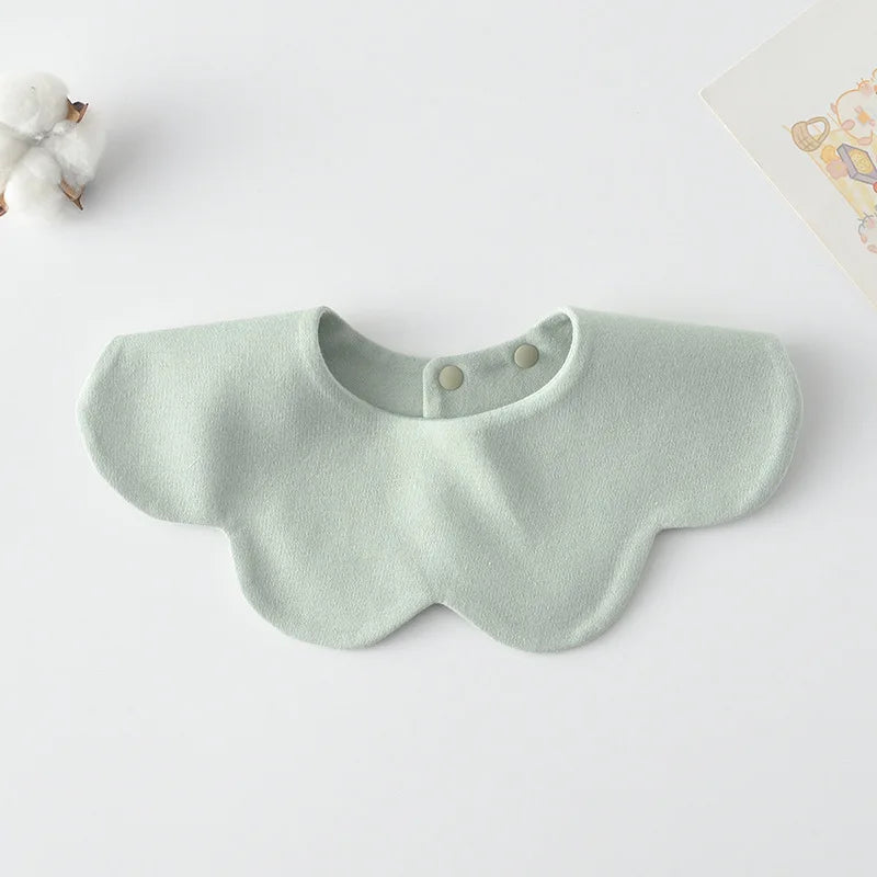 Le Pétale - Petal Shaped Bib