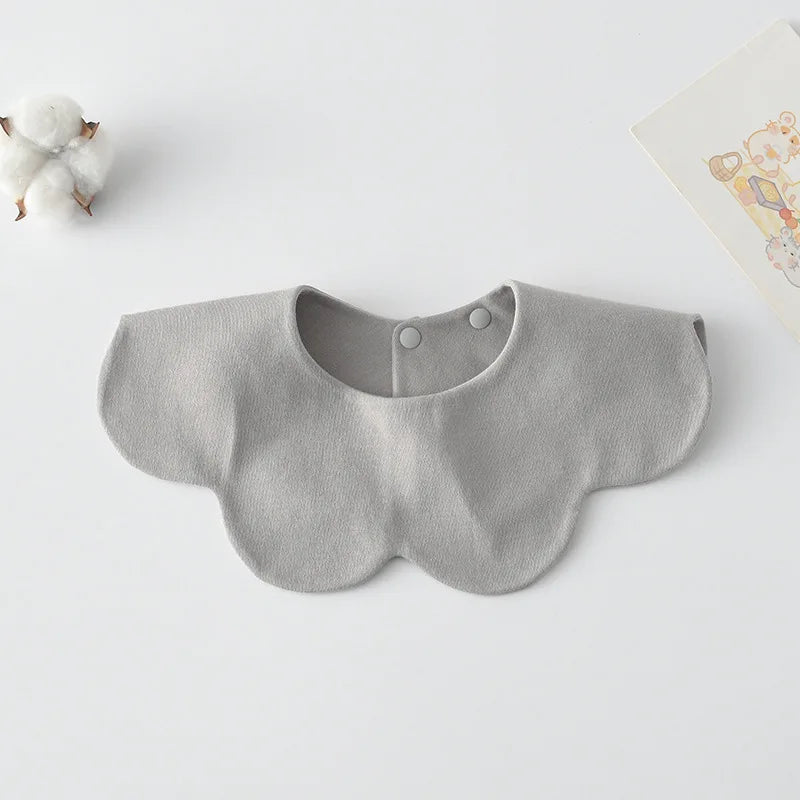 Le Pétale - Petal Shaped Bib