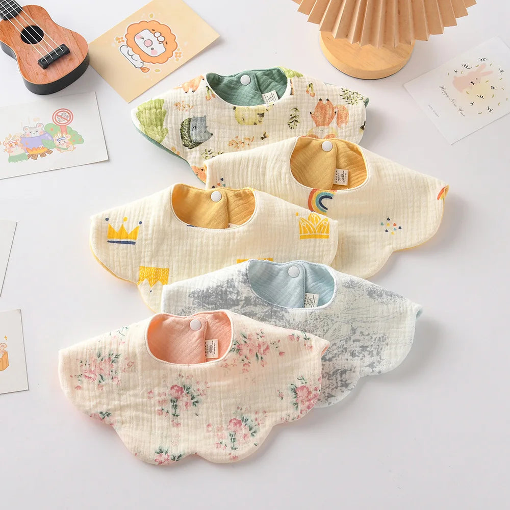 Le Pétale - Petal Shaped Bib