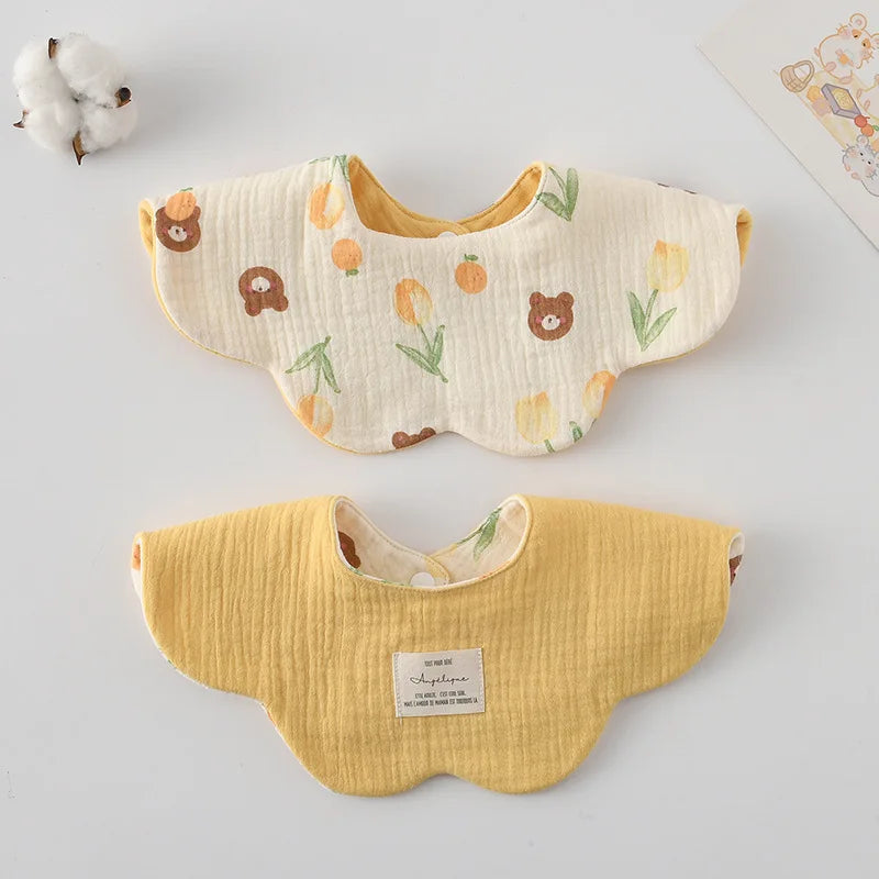 Le Pétale - Petal Shaped Bib