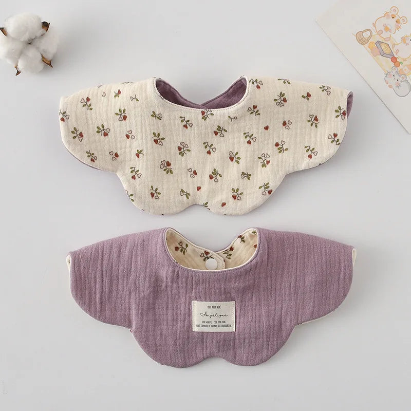 Le Pétale - Petal Shaped Bib