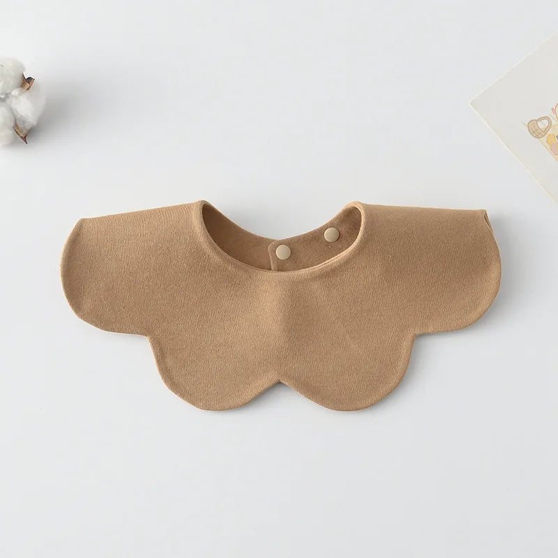 Le Pétale - Petal Shaped Bib