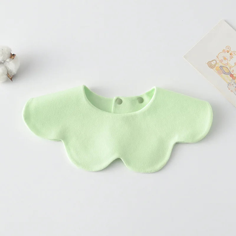 Le Pétale - Petal Shaped Bib