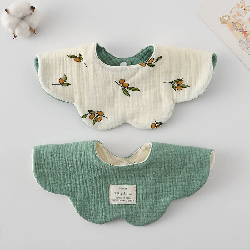 Le Pétale - Petal Shaped Bib