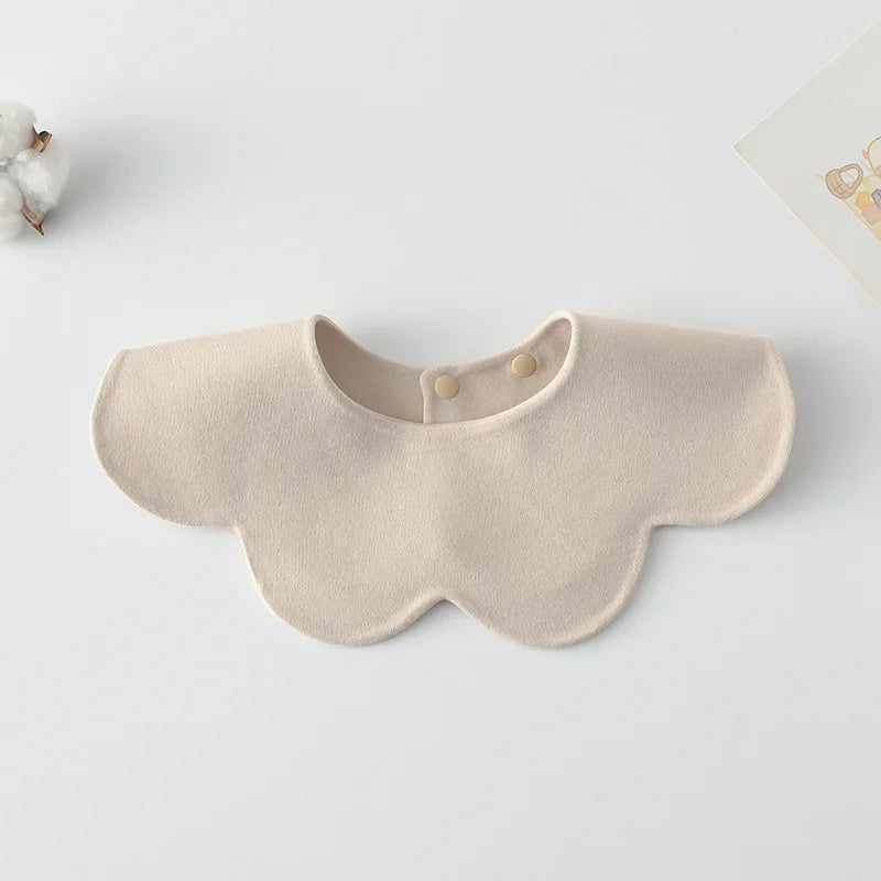 Le Pétale - Petal Shaped Bib